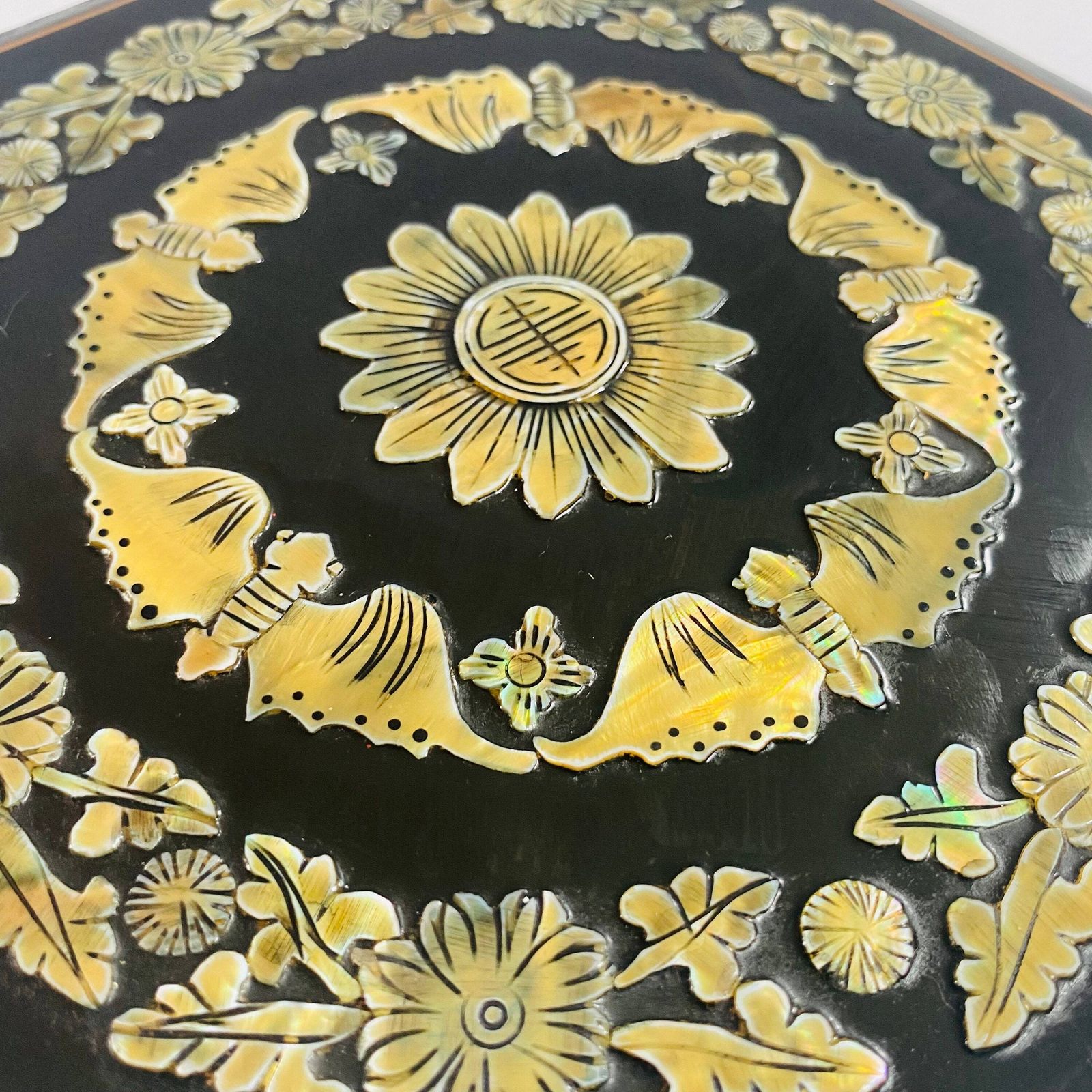 Antique Japanese Lacquerware Box: Octagonal Keepsake With Mother Of Pearl Inlay photo 109.0
