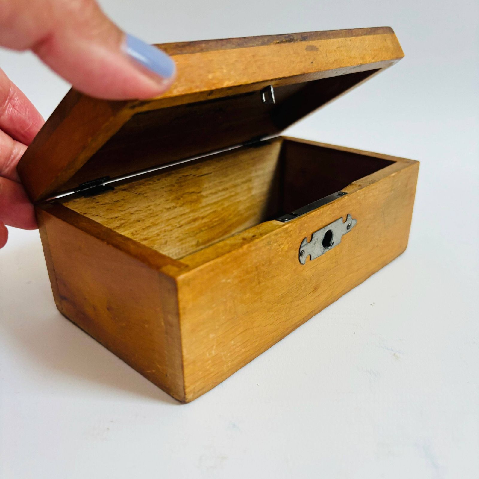 Antique 1920s Elm Wood Coin Box: British Display Keepsake photo vinterior