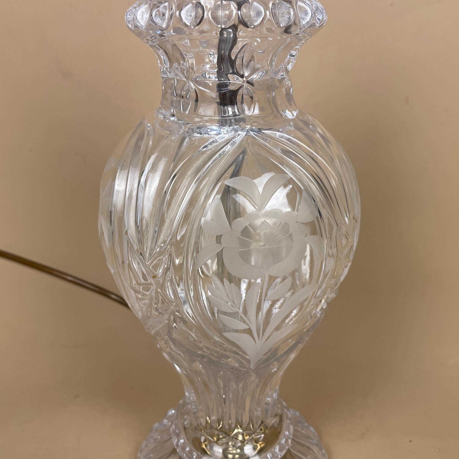 Antique Clear Cut Glass Lamp Light Bedside Table Gold Brass Fitting Column Art Deco Round Base Vintage Floral Patterned photo Lighting