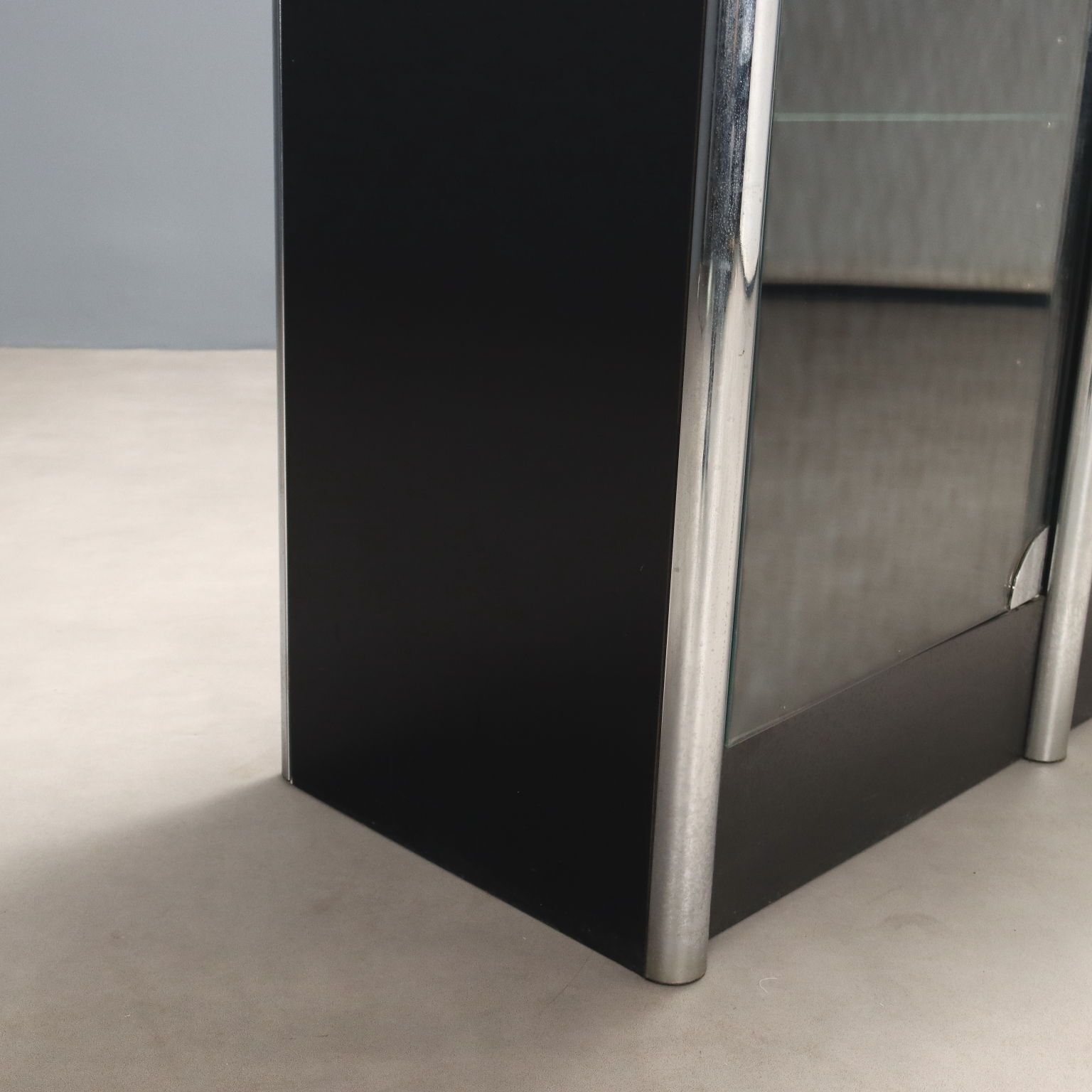 photo furniture Vintage Showcase Chromed Metal Smoked Glass Design 1970s