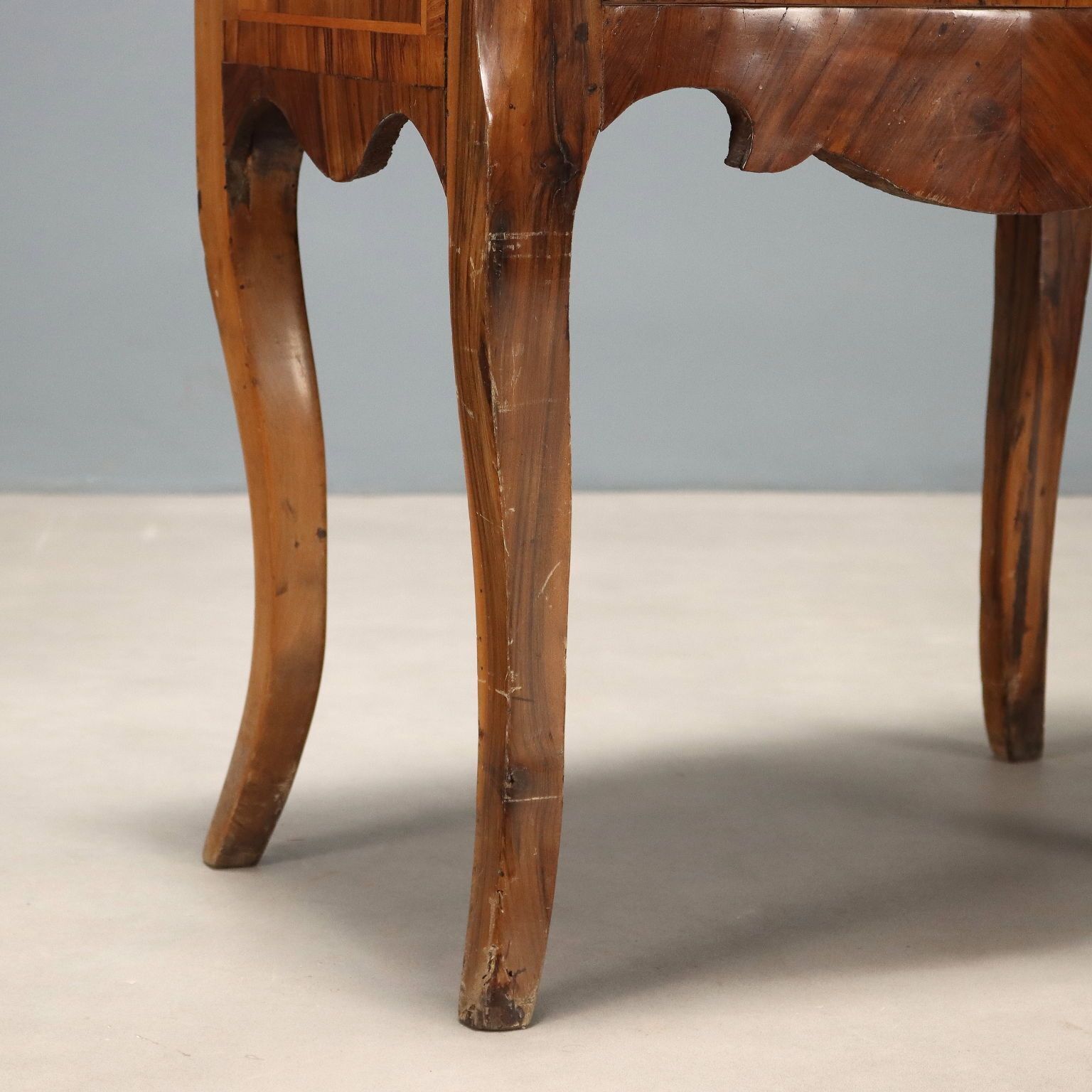 Bedside Tables Baroque Walnut Olive Italy XVIII Century photo vinterior
