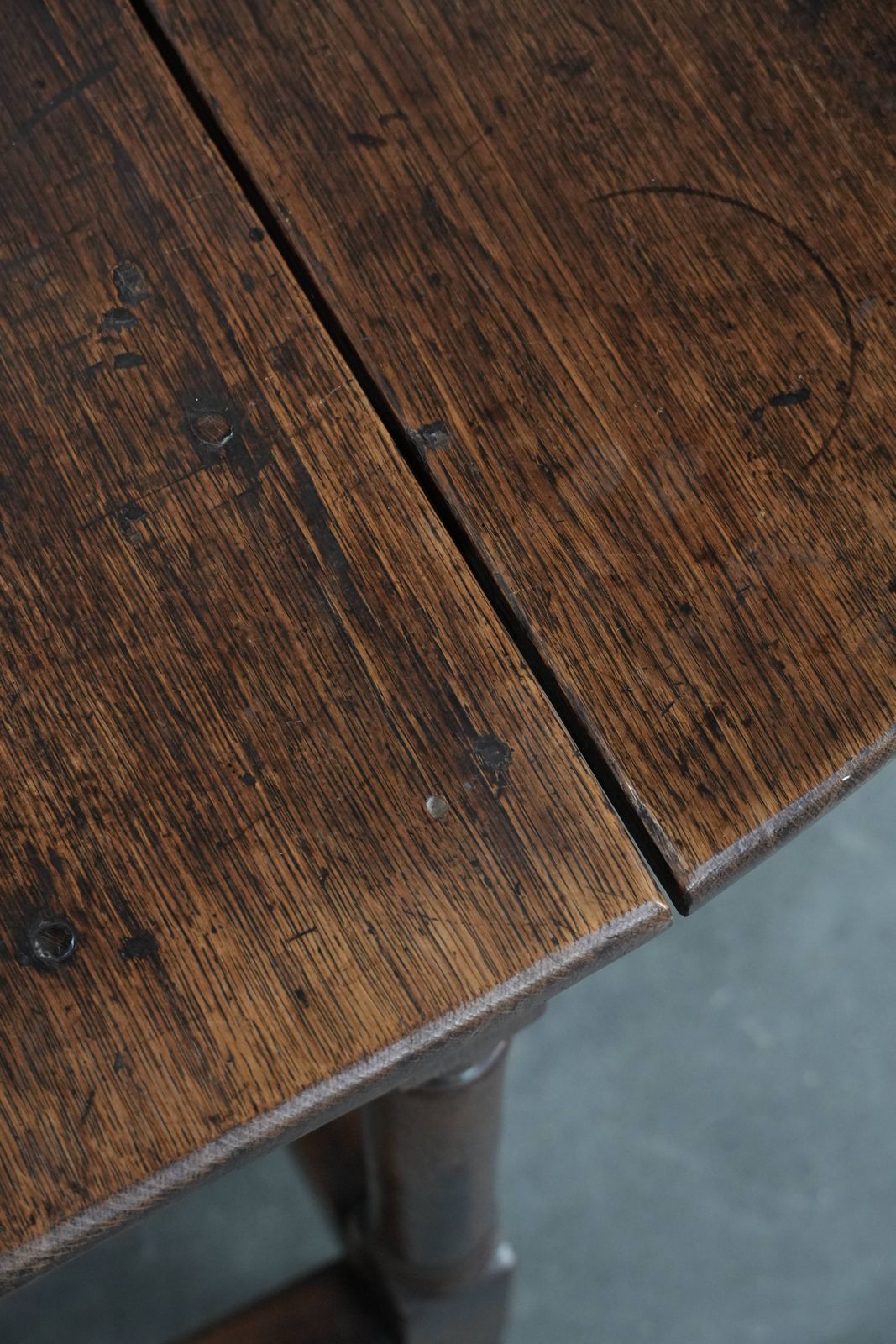 1442.0 Antieke Engelse Eiken Zij /Eettafel/Gateleg Tafel Uit De 18e Eeuw Met Prachtige Patina photo