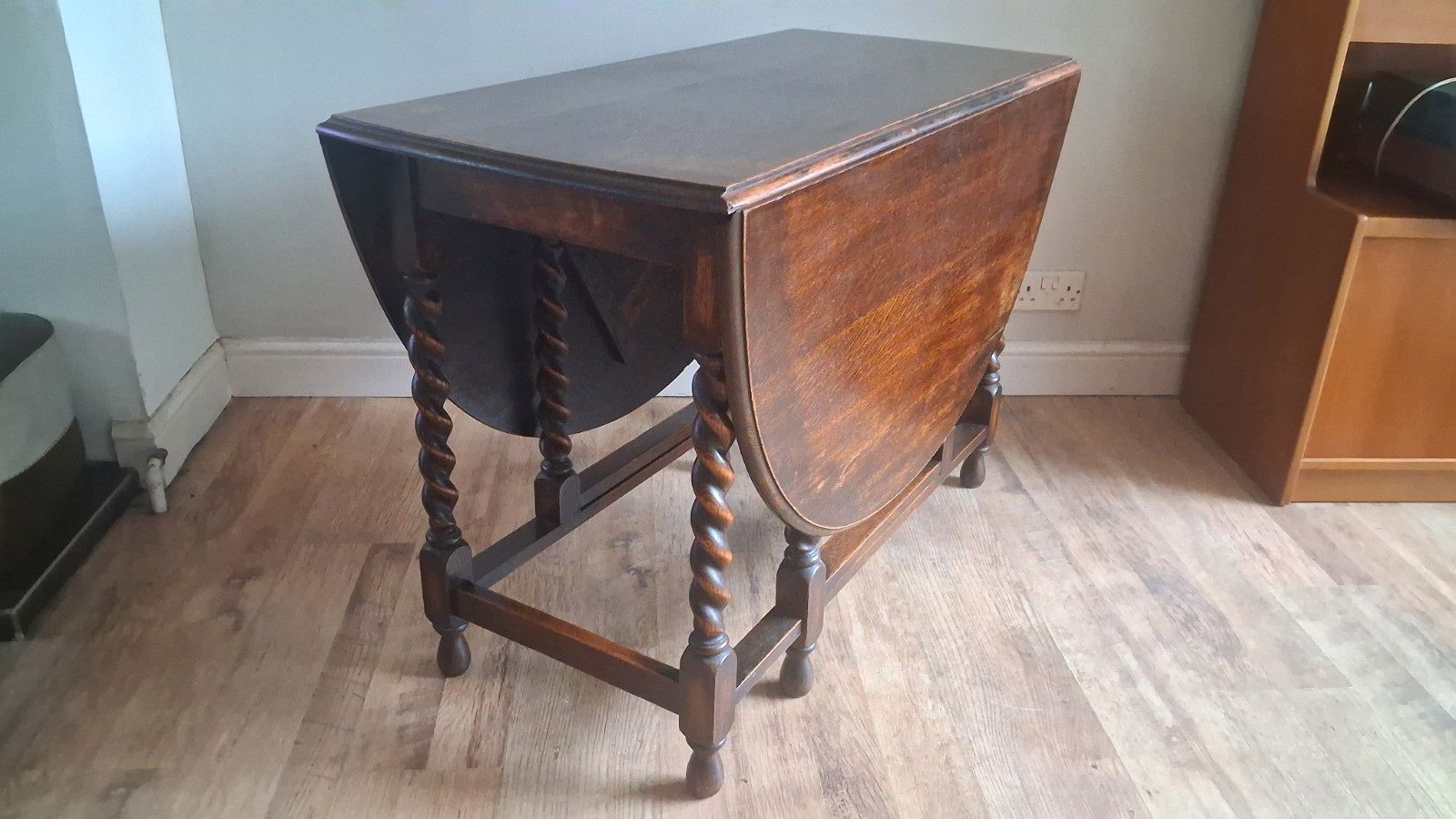 185.0 Delightful Edwardian  Solid Oak Gate Leg  Drop Leaf Dining /Kitchen Table photo