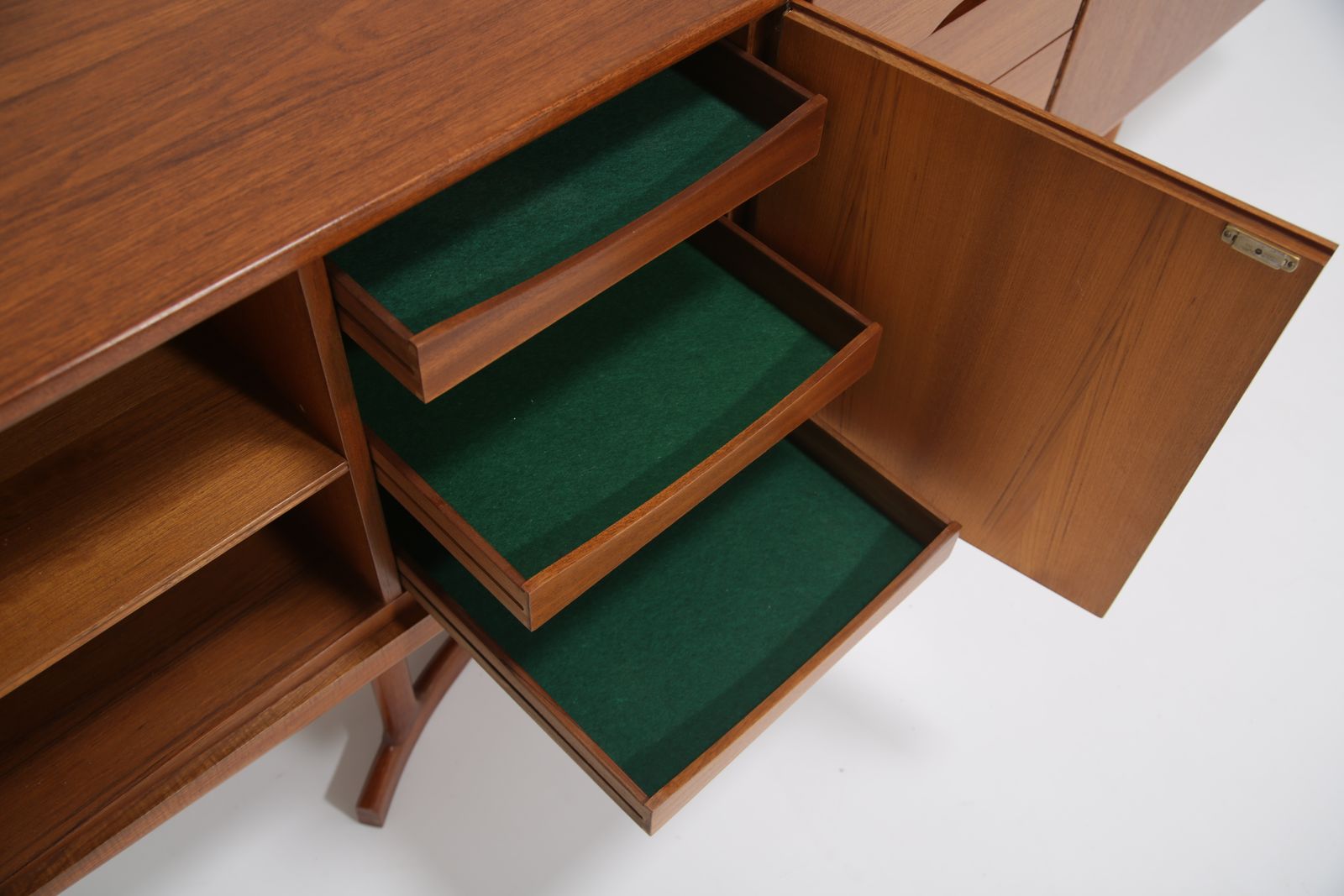 photo vinterior Vintage Danish Teak Sideboard Model Hb20 By Johannes Andersen For Hans Bech, 1960s