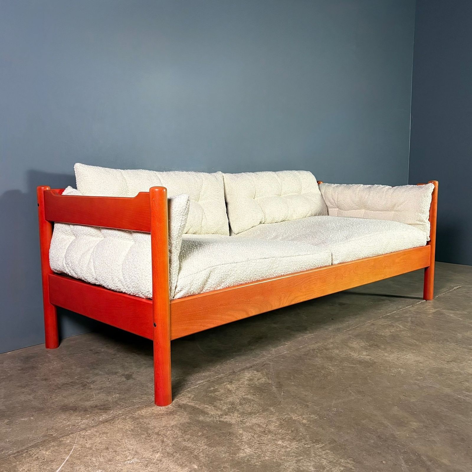 Red Habitat Vico Magistretti Carimate Three Seater Sofa/Daybed Mid Century Retro Mcm photo vintage