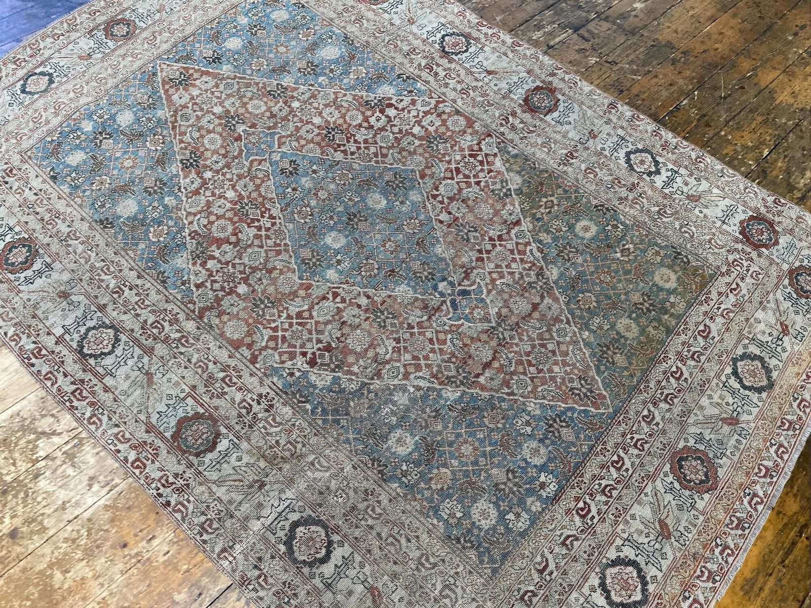 Antique Tabriz Rug 1.68m X 1.16m photo vinterior