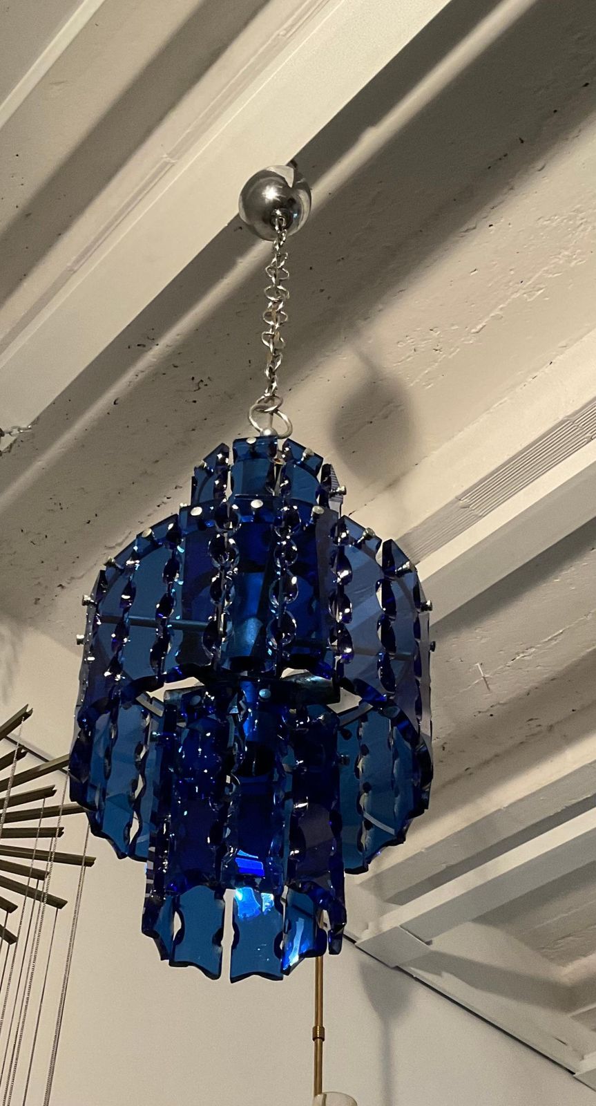 Zeroquattro Milano  Lampadario Anni 60 In Vetro Martellato Blu photo furniture