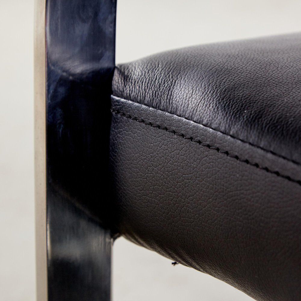 photo vinterior Steel Armchair With Leather Upholstery