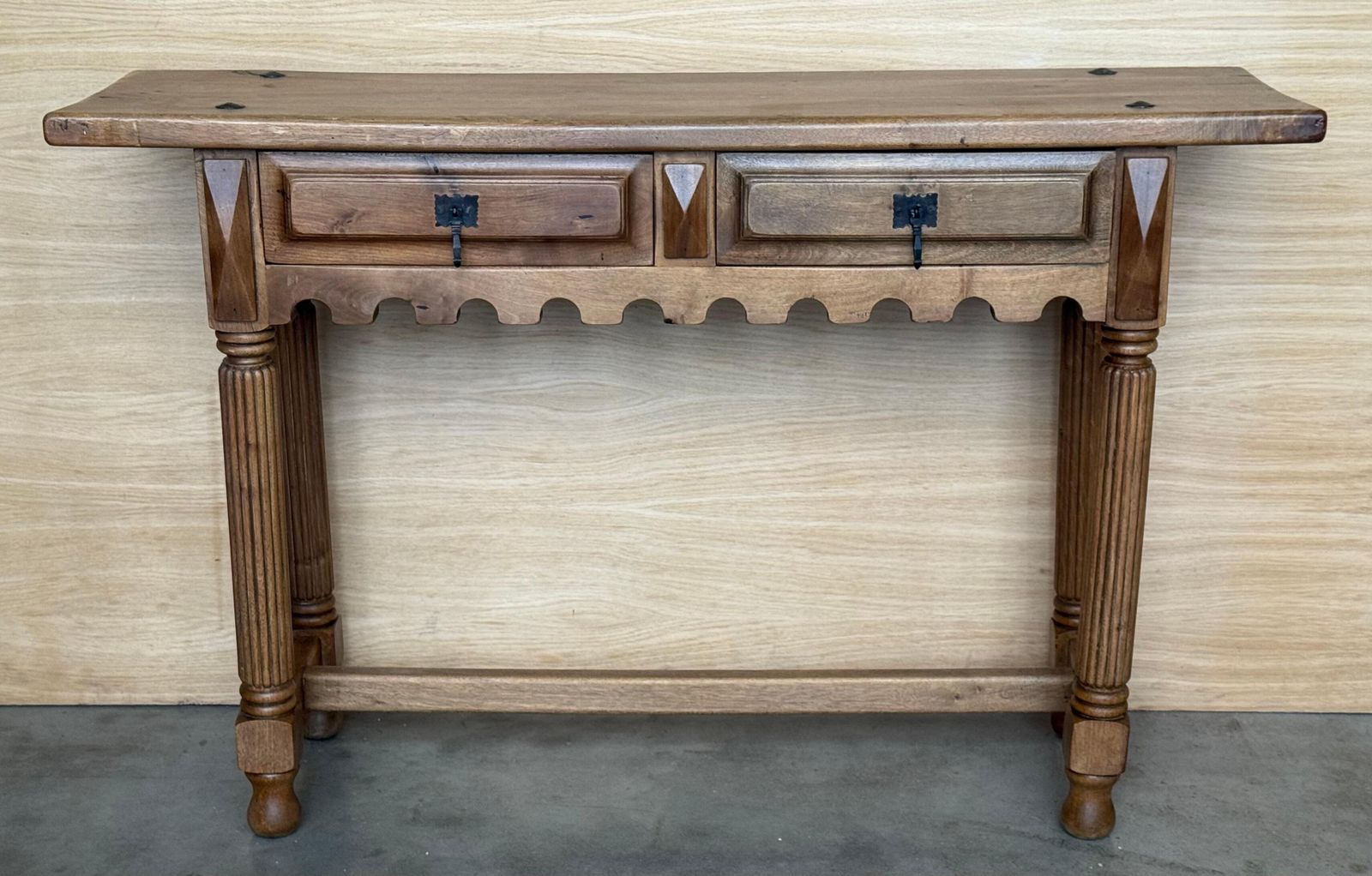 Early 20th Century Spanish Carved Light Walnut Console Table With Fluted Legs photo furniture
