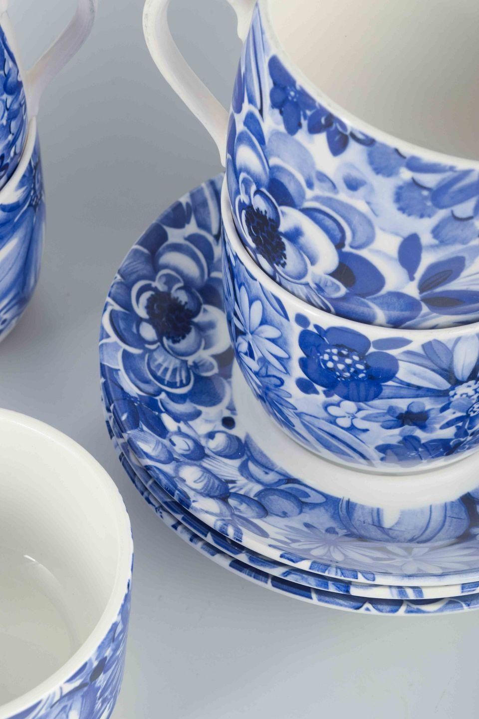 Gefle, "Blå Blomster". 4 Tea Cups With Saucers, Sugar Bowl And Creamer. photo for sale