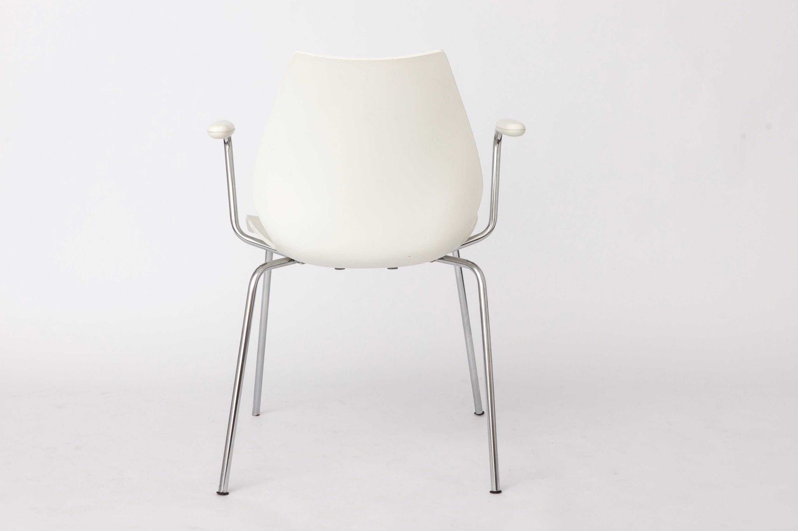 Kartell Maui Chair | Design By Vico Magistretti | Italian Modern Chair | 1990s Vintage photo 317.0