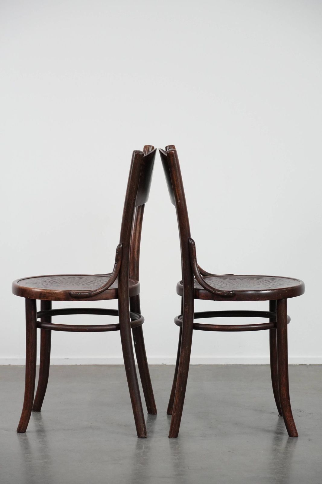 Nice Timeless Set Of Five Vintage Wooden Cosmos Bistro Design Chairs With Beautiful Carvings And Beautiful Details. photo 969.0