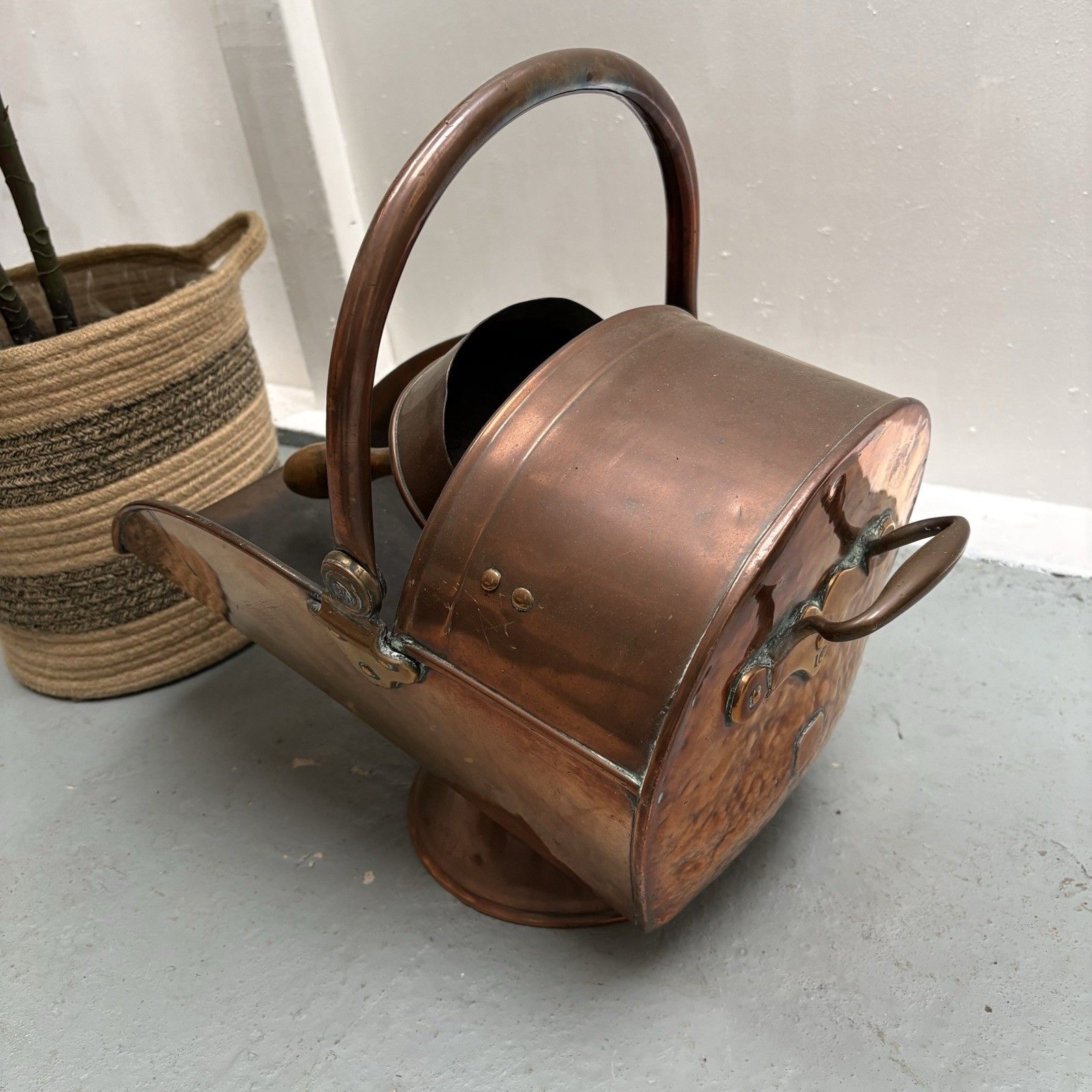 Large Arts & Crafts Copper Helmet Coal Scuttle With Original Scoop photo Home Fixtures