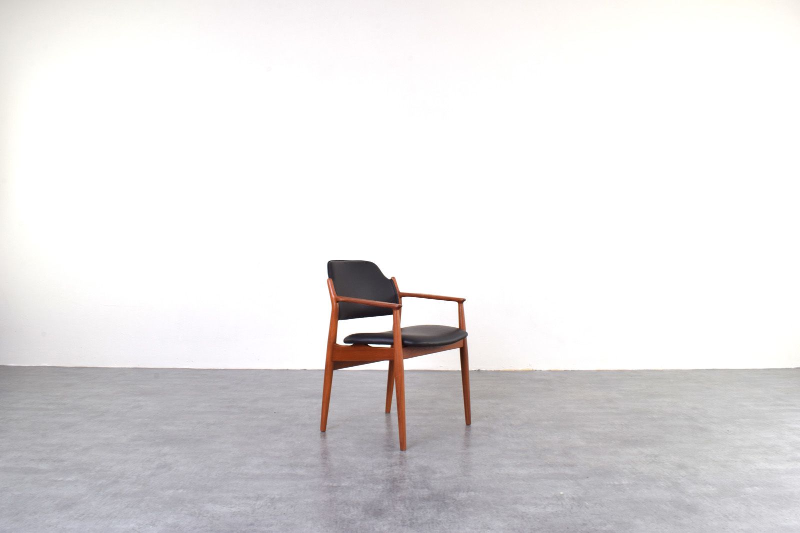 Mid Century Danish Teak Chairs Model 62a By Arne Vodder For Sibast, 1960s.