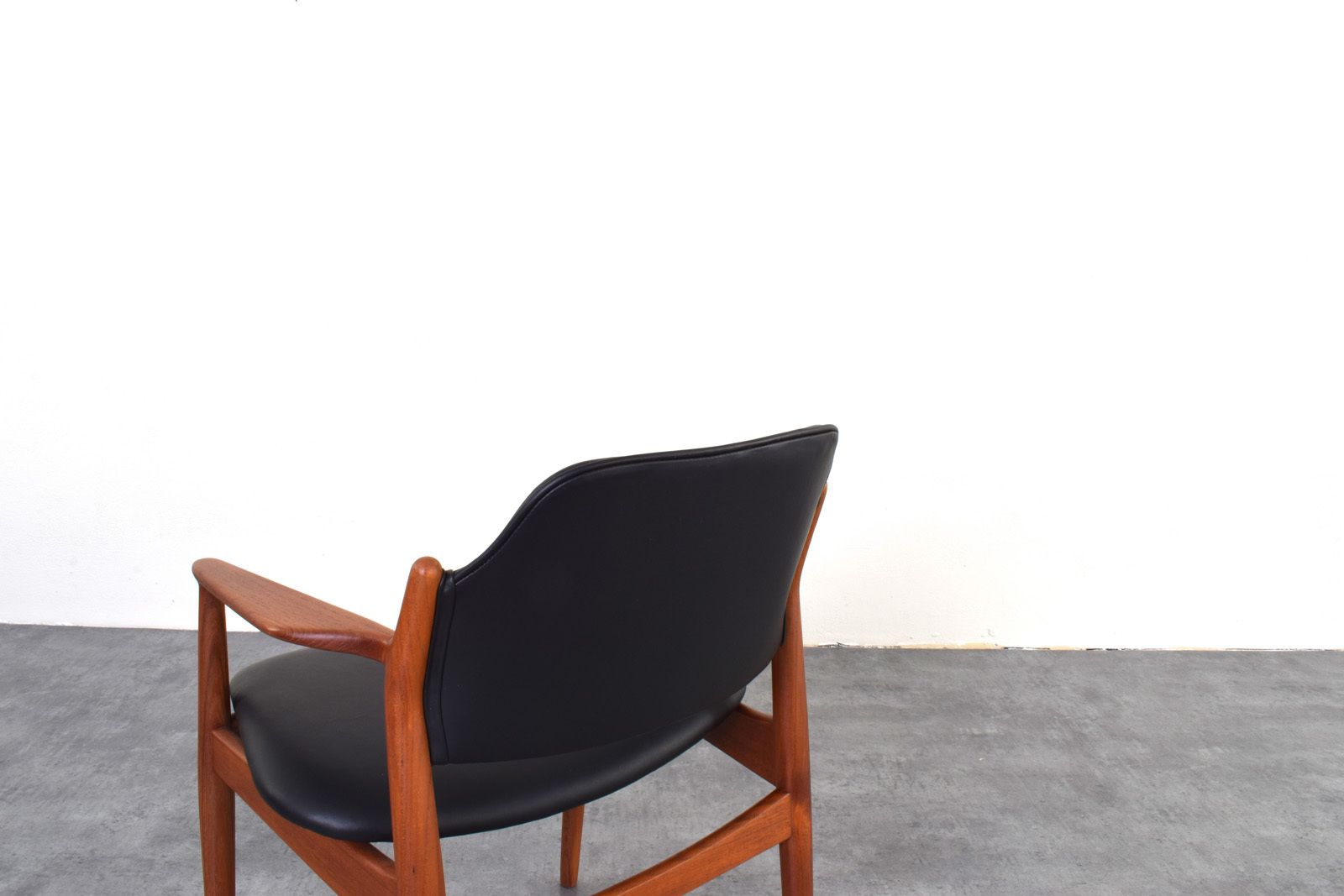 Furniture Mid Century Danish Teak Chairs Model 62a By Arne Vodder For Sibast, 1960s. photo