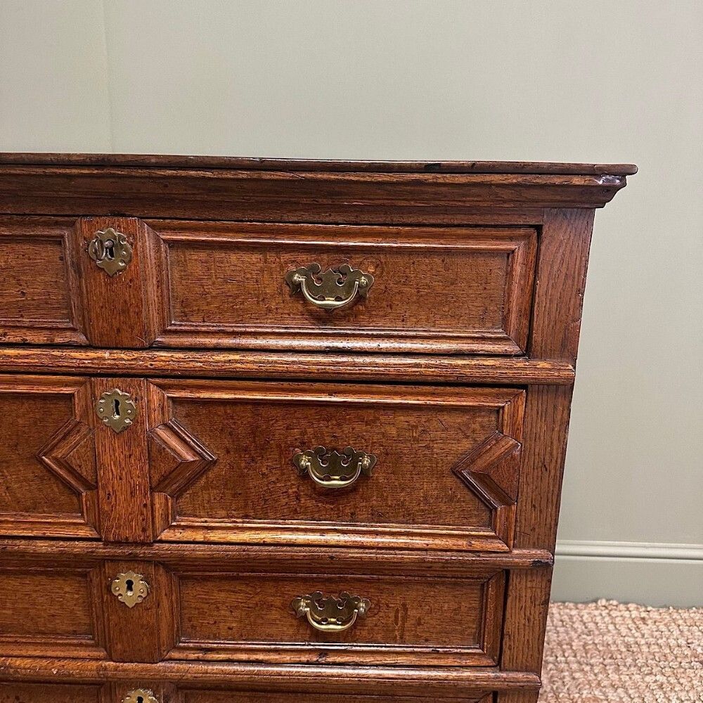Stunning Early 18th Century Georgian Chest Of Drawers photo 1450.0