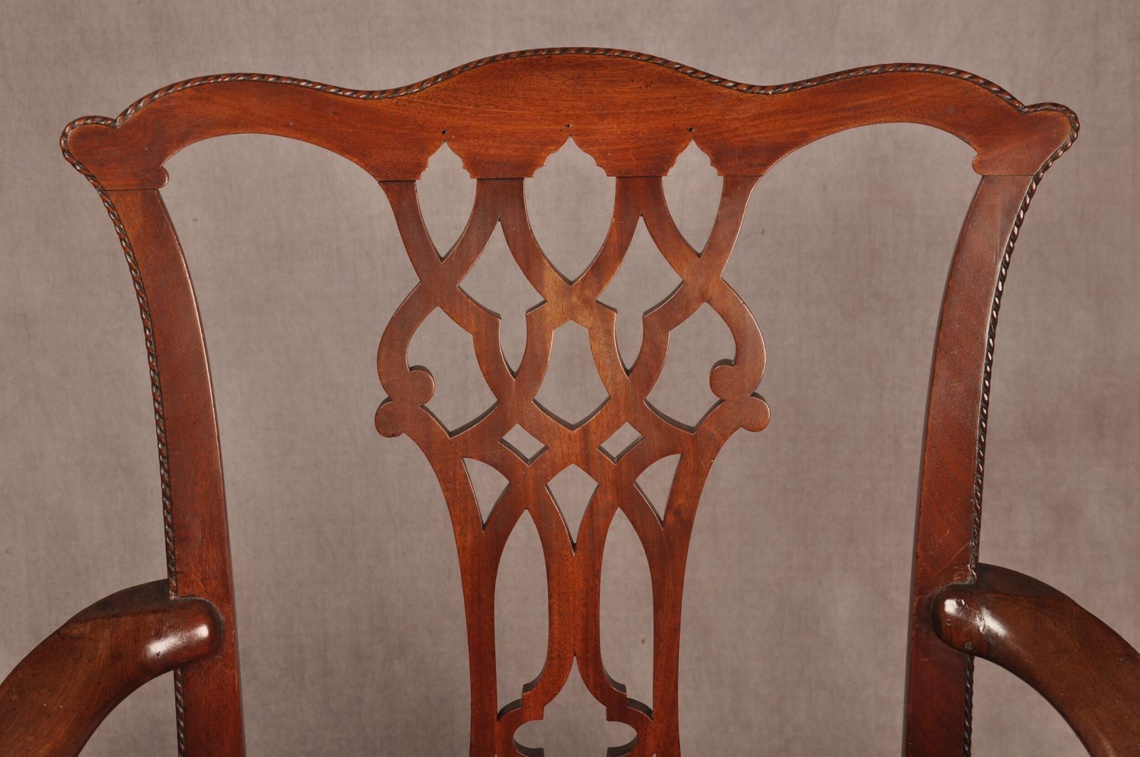 Fine 18th Century Mahogany Chippendale Armchair photo vinterior