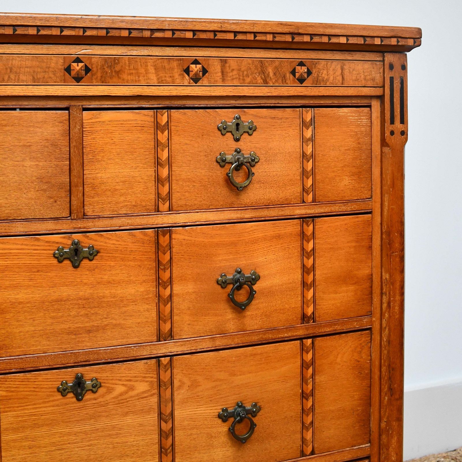 Aesthetic Movement   Chest Of Drawers photo 2997.0