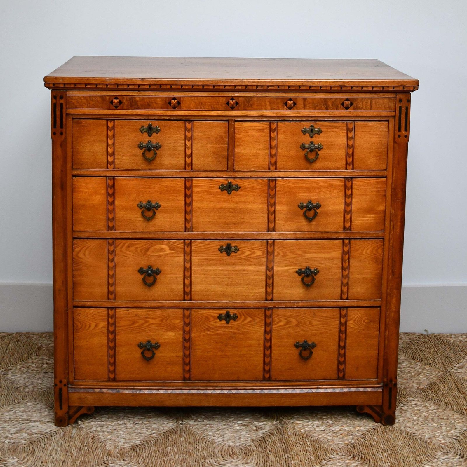 photo vintage Aesthetic Movement   Chest Of Drawers
