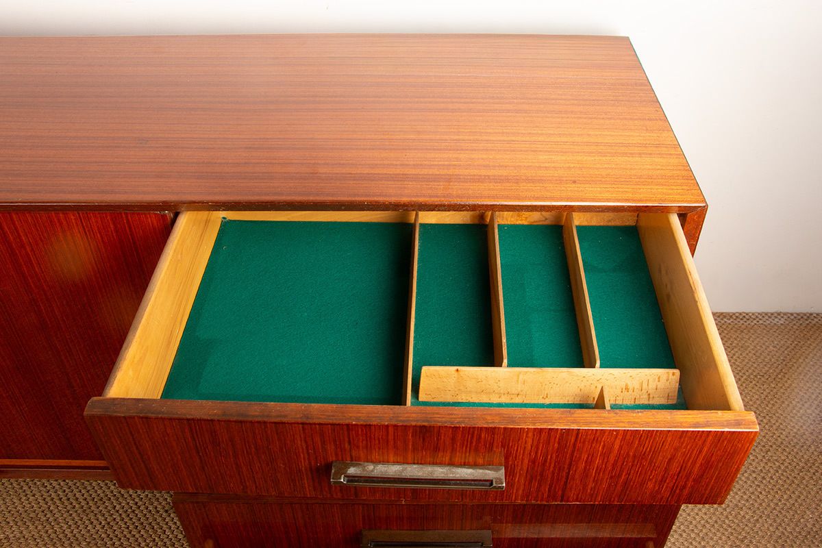 photo buy Buffet moderniste en palissandre de style français, 180 cm, par Tricoire et Vecchione, Meubles TV, 1960.