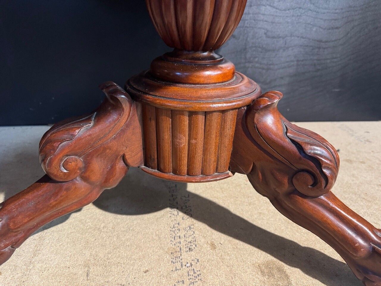 photo furniture French Gueridon Centre Table
