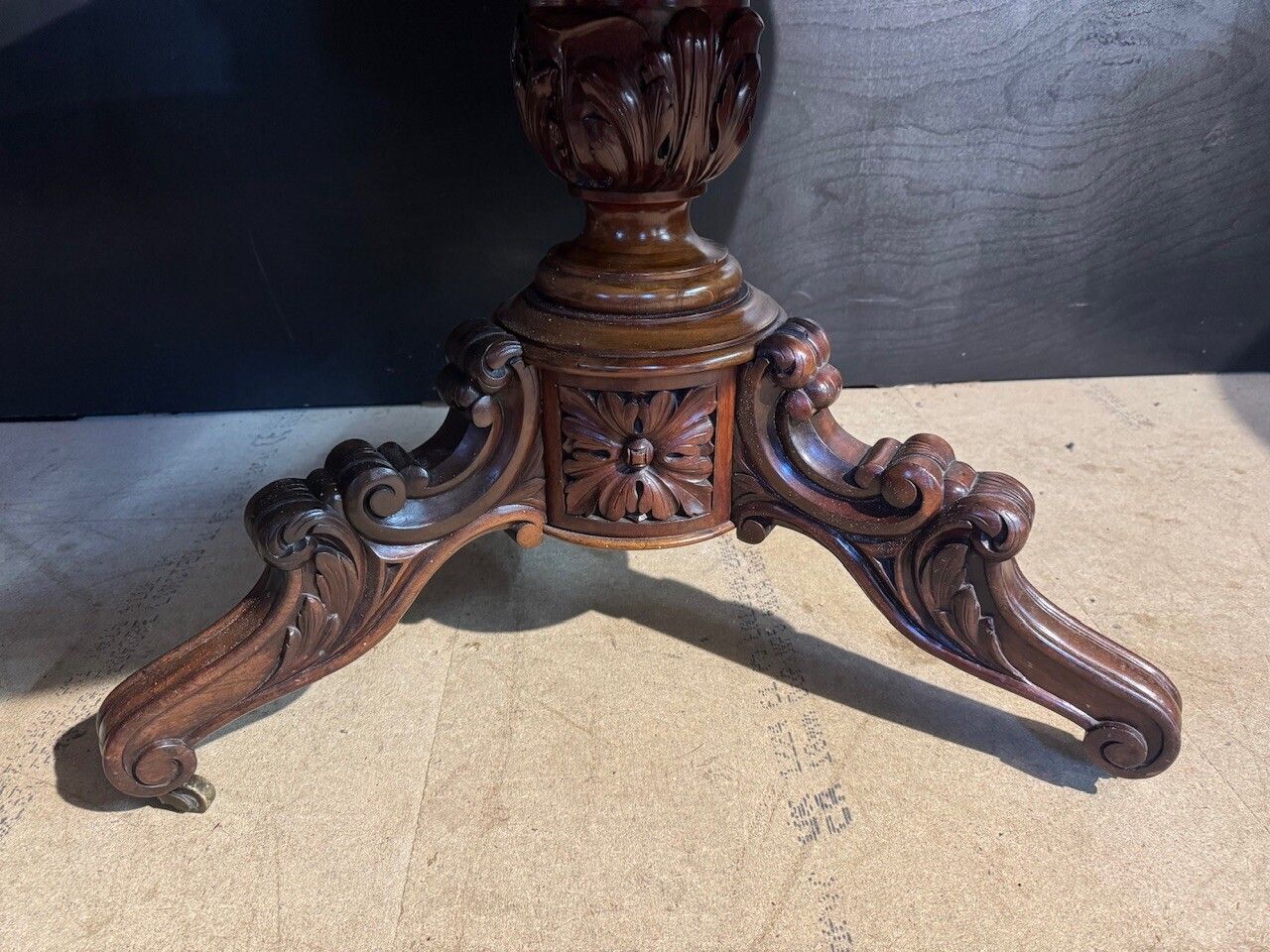 French Round Gueridon Centre Table photo vintage