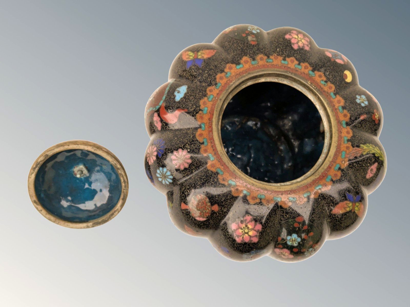 Pair Japanese Meiji Cloisonne Lidded Gourd Pots photo 385.0