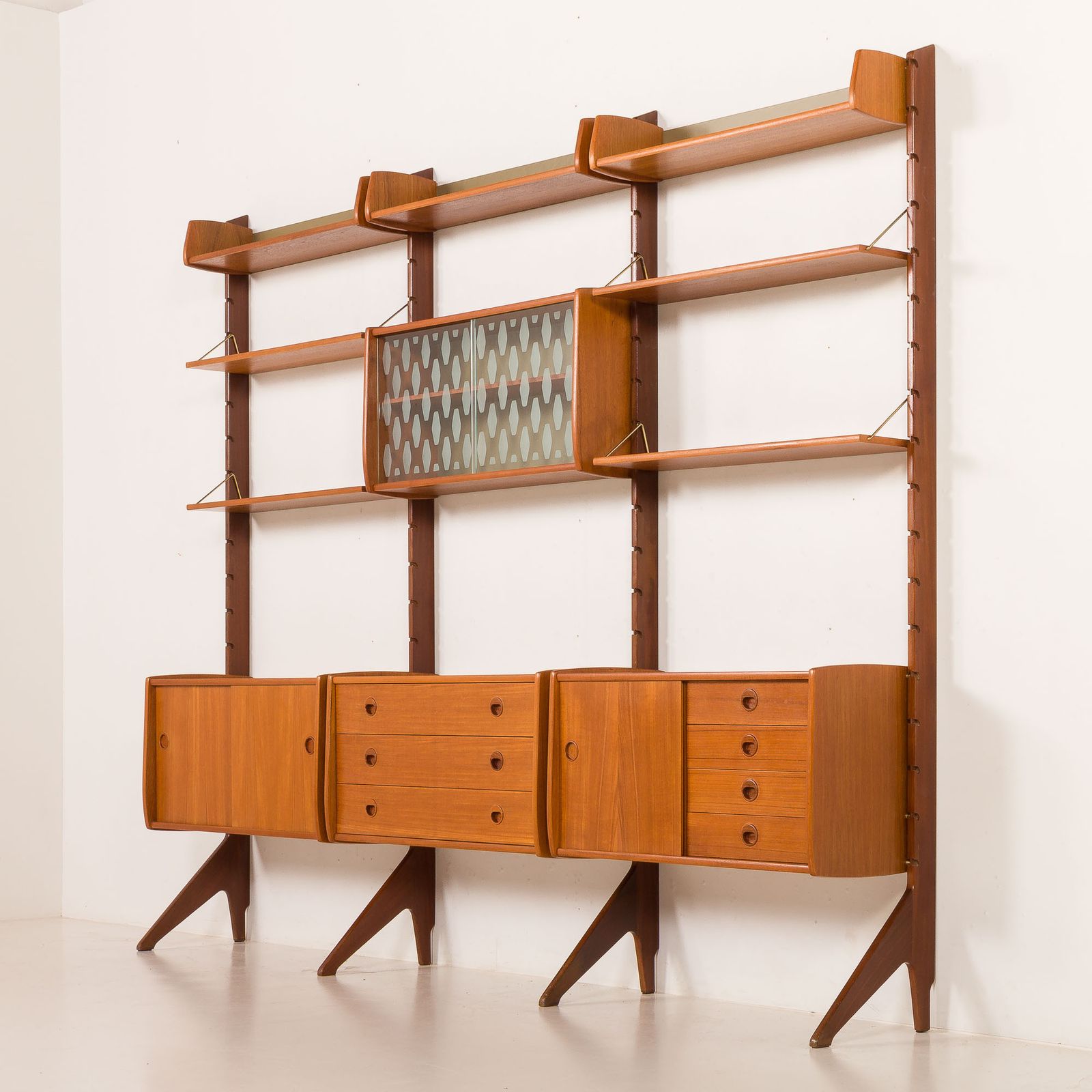 photo furniture Ergo 3 Bay Free Standing Teak Wall Unit By John Texmon, Norway 1960s