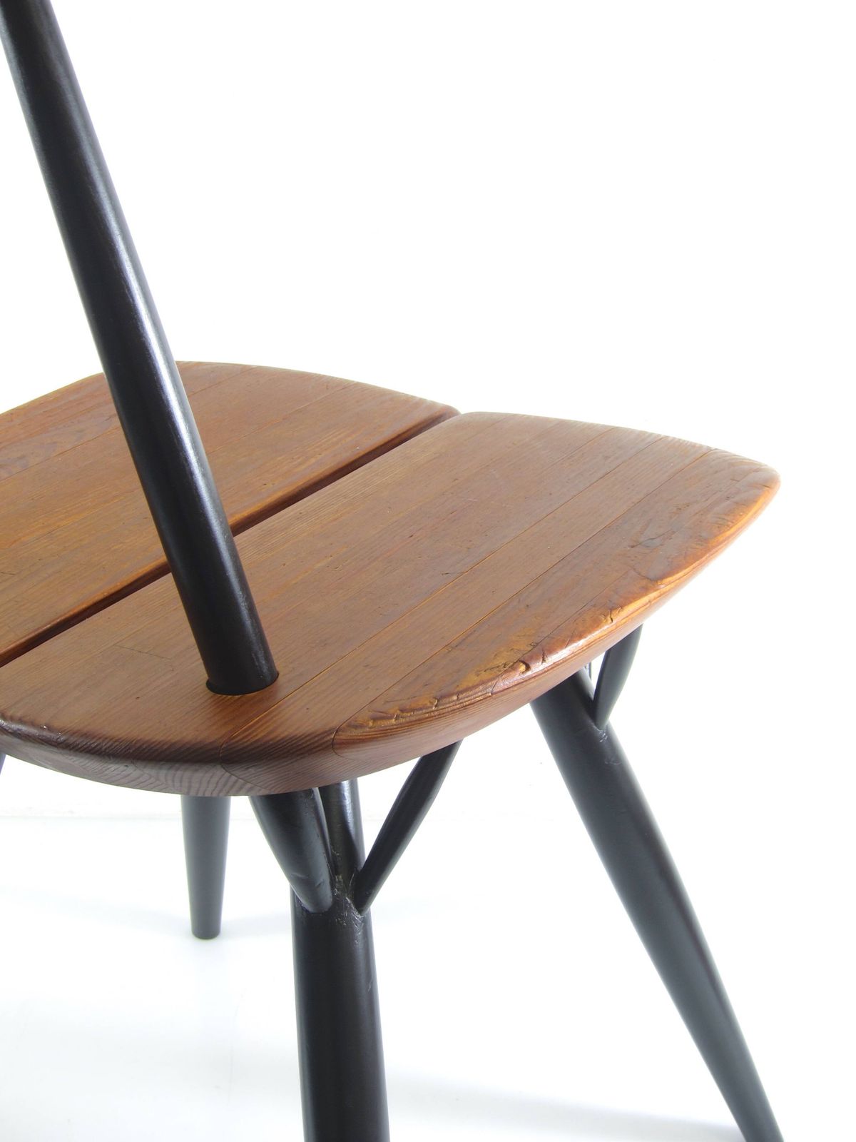 photo furniture Pirkka Chair – Ilmari Tapiovaara For Laukaan Puu, Finland, Circa 1955 | Early