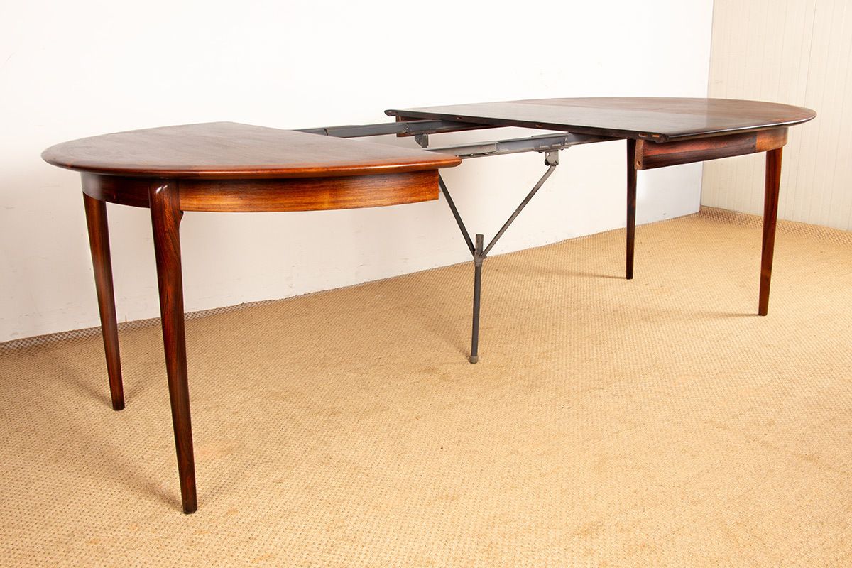 4000.0 Table à manger danoise extensible en palissandre, par Kai Lyngfeldt Larsen pour Søren Willadsen, 1960. photo