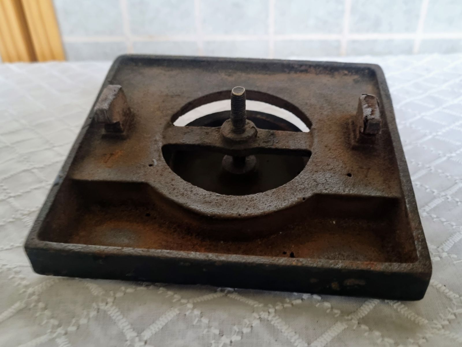 Enamelled Cooker Spare Component, Aga Standard Smoke Box Spin Wheel, Original Working Part, Cast Metal Cooker Hardware photo vinterior