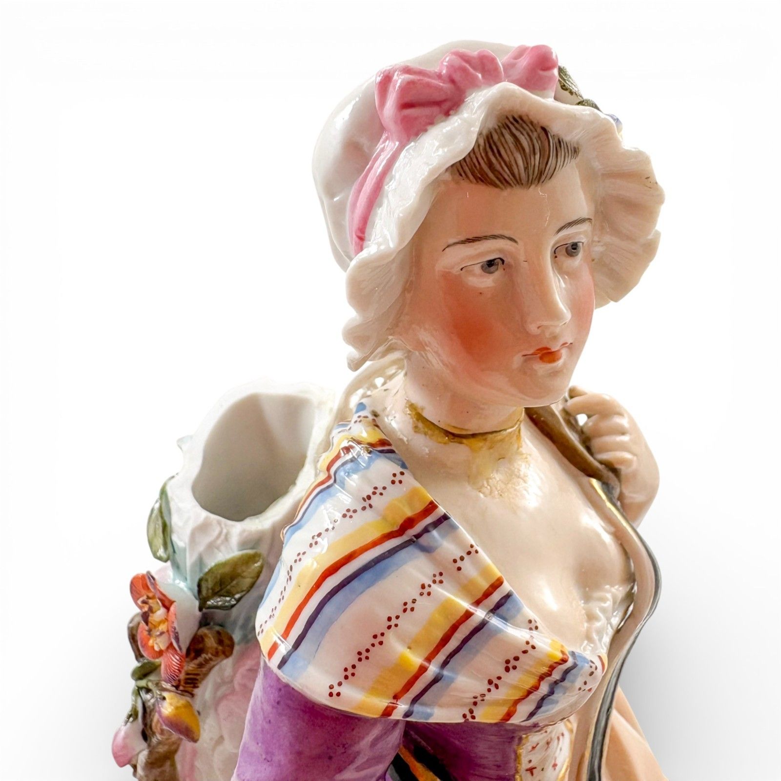 photo vintage Samson Antique Porcelain Rococo Peasant Woman Figurine Posy Holder