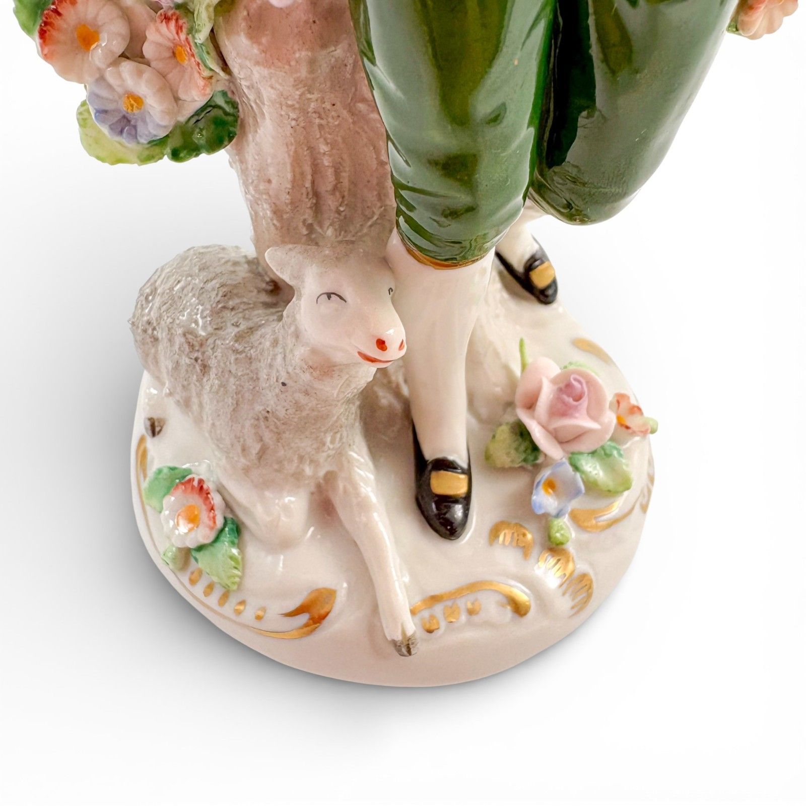photo vintage Antique Sitzendorf Porcelain Pastoral Figurines Couple With Lambs, C.1900