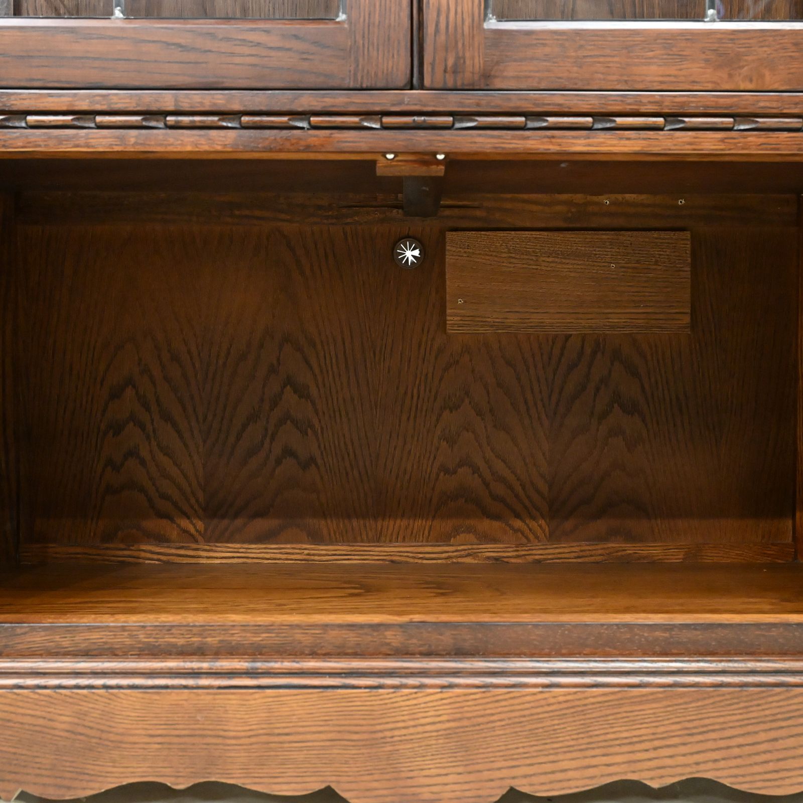 photo vinterior Old Charm Display Cabinet 3 Shelves Tudor Brown Free Uk Delivery*