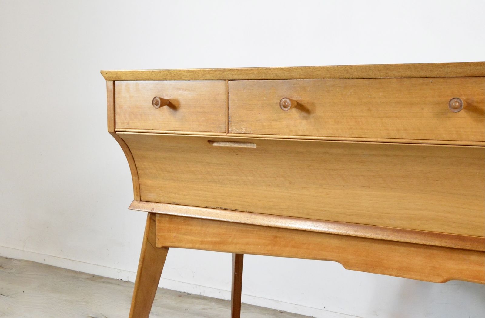 Midcentury Alfred Cox. Sideboard / Dresser In Walnut. Modern / Danish Style / Vintage / Scandinavian. photo 999.0