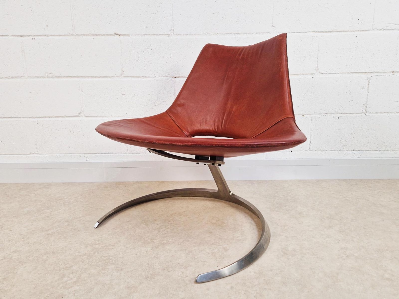 photo vintage Preben Fabricius & Jørgen Kastholm Pair Scimitar Is63 Mid Century Leather Lounge Chairs