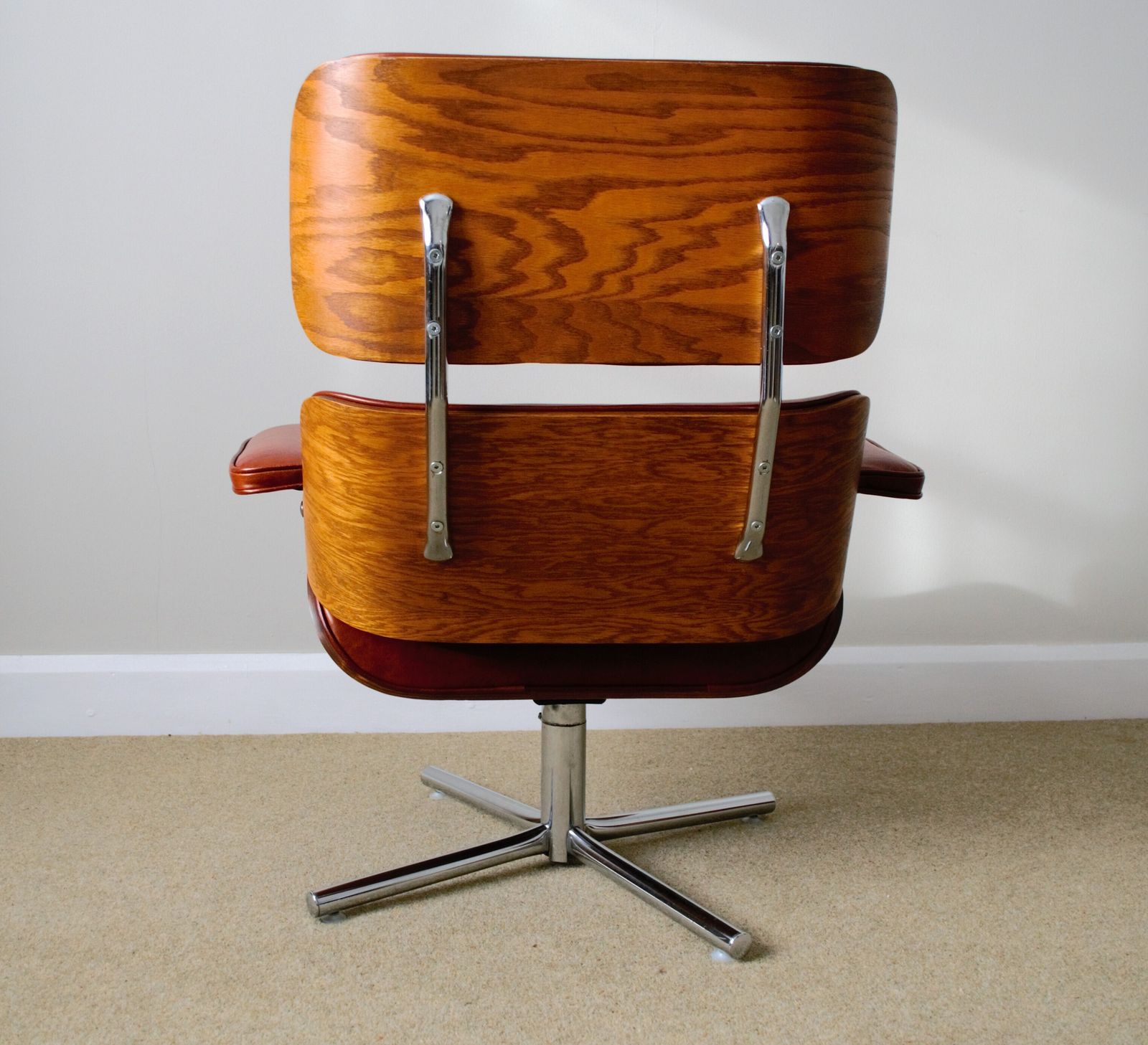 Restored 1980s Licensed Charles Eames Lounge Chair For Plycraft USA, Featuring Tilt/Height Adjustments, Tan Aniline Leather & Ash Shells photo for sale