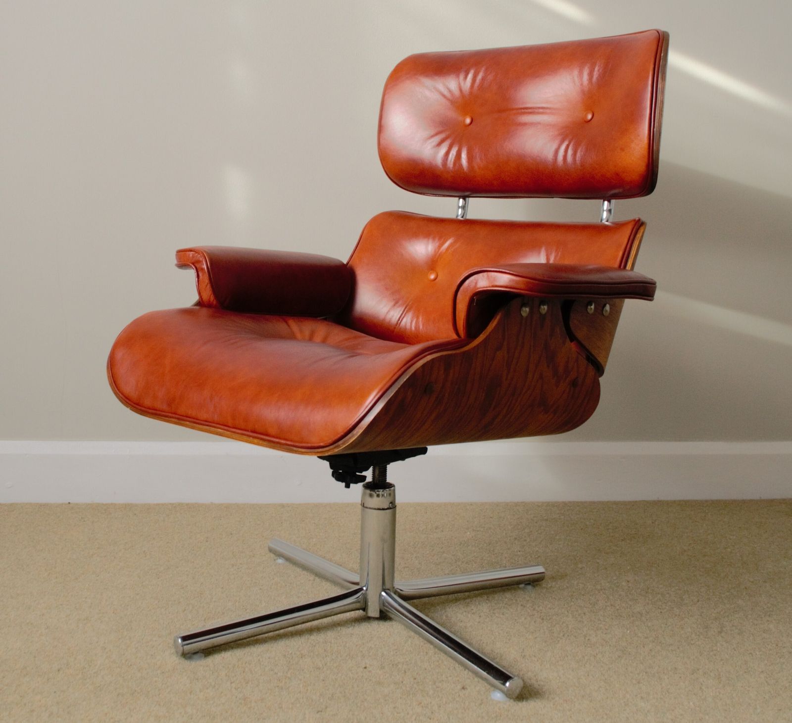 Restored 1980s Licensed Charles Eames Lounge Chair For Plycraft USA, Featuring Tilt/Height Adjustments, Tan Aniline Leather & Ash Shells