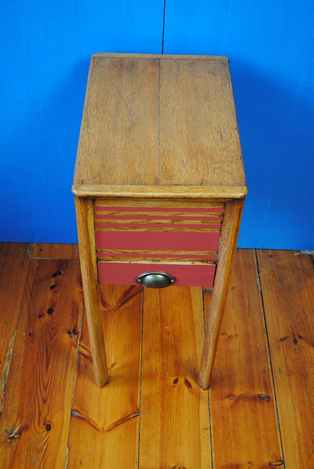 photo furniture 1950s Occasional Table, Vintage
