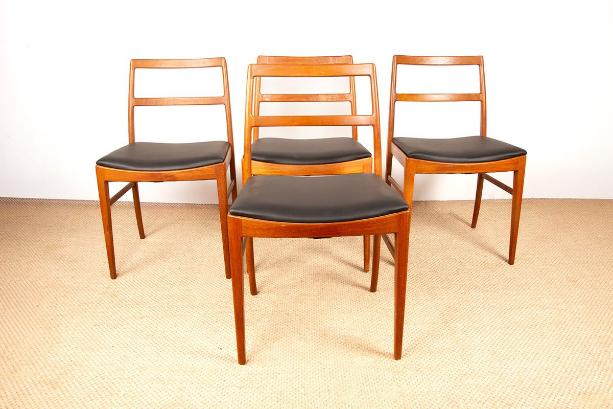 photo buy Ensemble de 4 chaises danoises en teck et cuir neuf, modèle 430, par Arne Vodder pour Sibast, 1960
