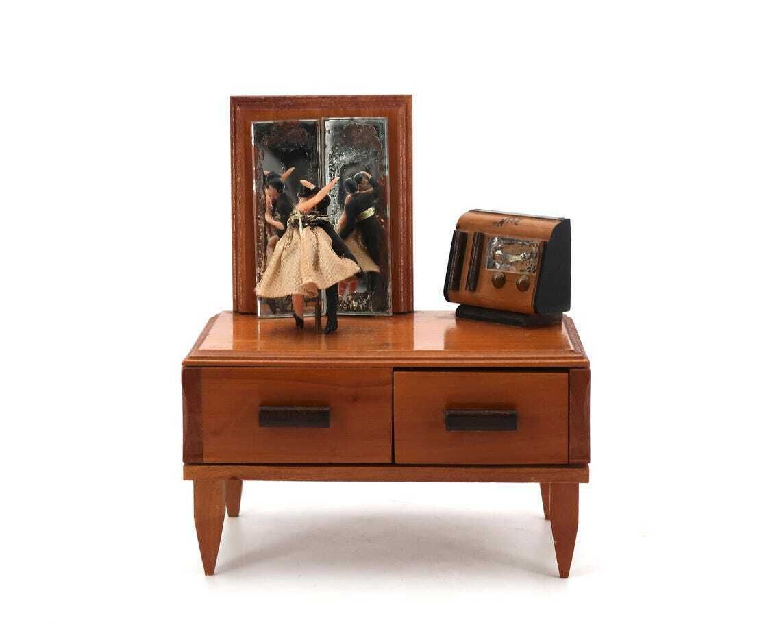 Frans Muziekdoosje Met Dansers In De Vorm Van Een Kaptafel, Jaren 1950 – Muziek, Dans, Woondecoratie, Verzamelobject, Nice photo for sale