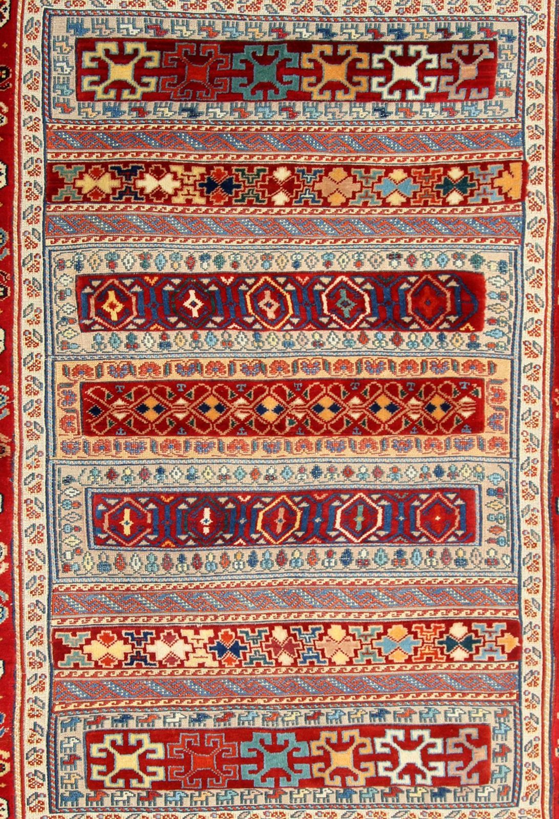 Traditional Kilim Carpet Wool Area Rug, Handwoven Sumakh Kilim Rug photo furniture