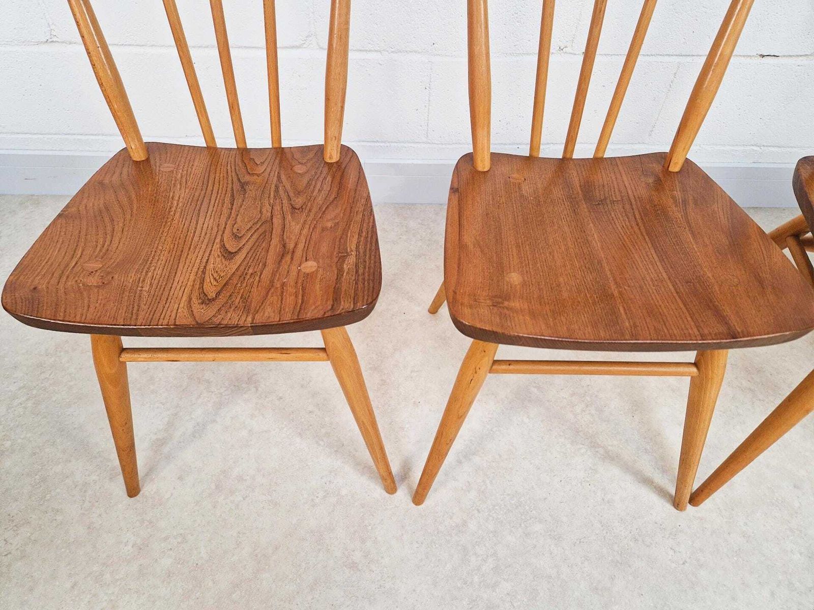 photo vinterior Ercol Vintage Mid Century Solid Elm Drop Leaf Table And Stickback Chair Dining Set Pg023