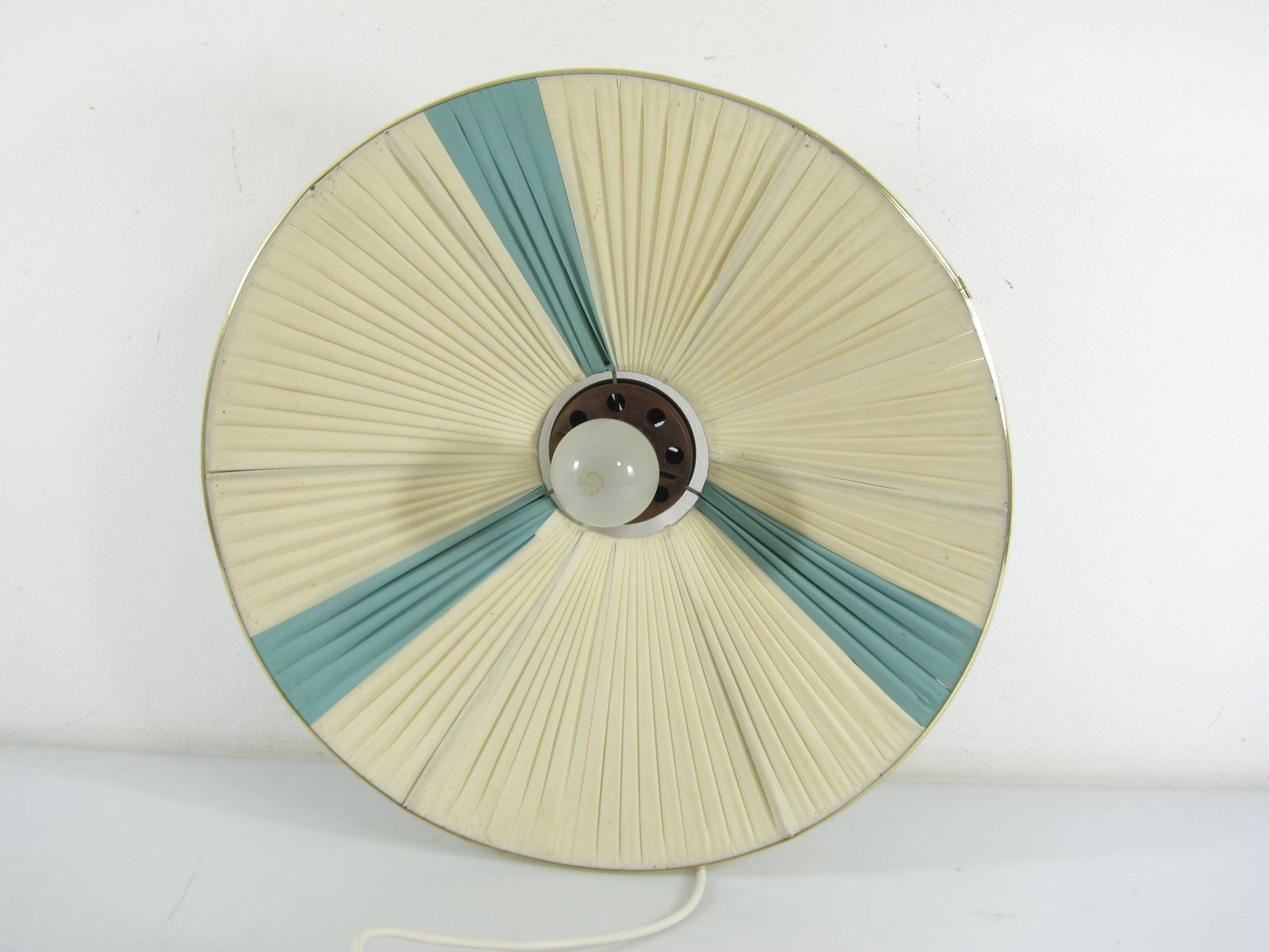 photo furniture Zeldzame Louis Kalff Philips Hanglamp Met Nylonbanden, Ca. Jaren 1950