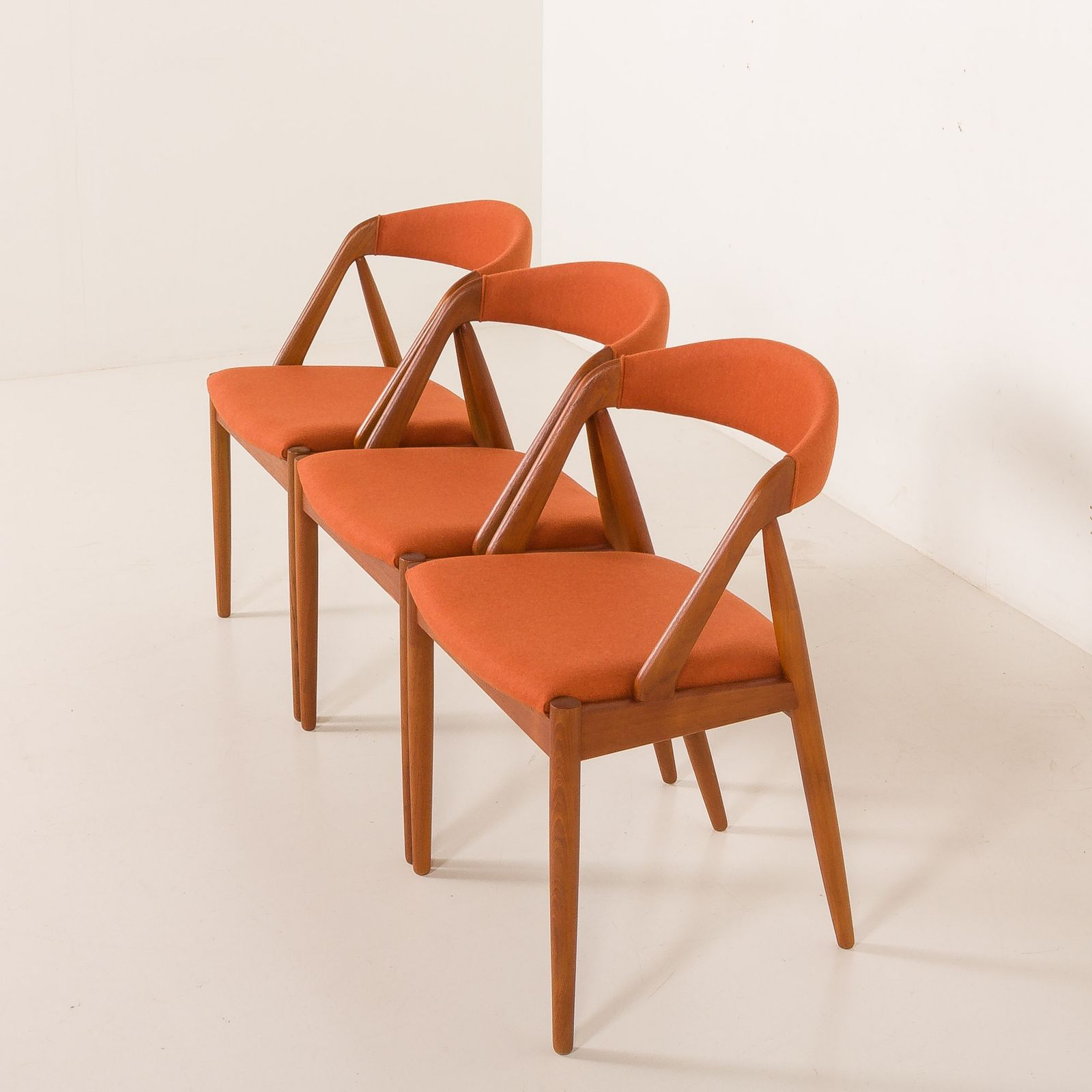 Furniture Kai Kristiansen Chairs Model 31, Set Of 3, Denmark 1960s. photo