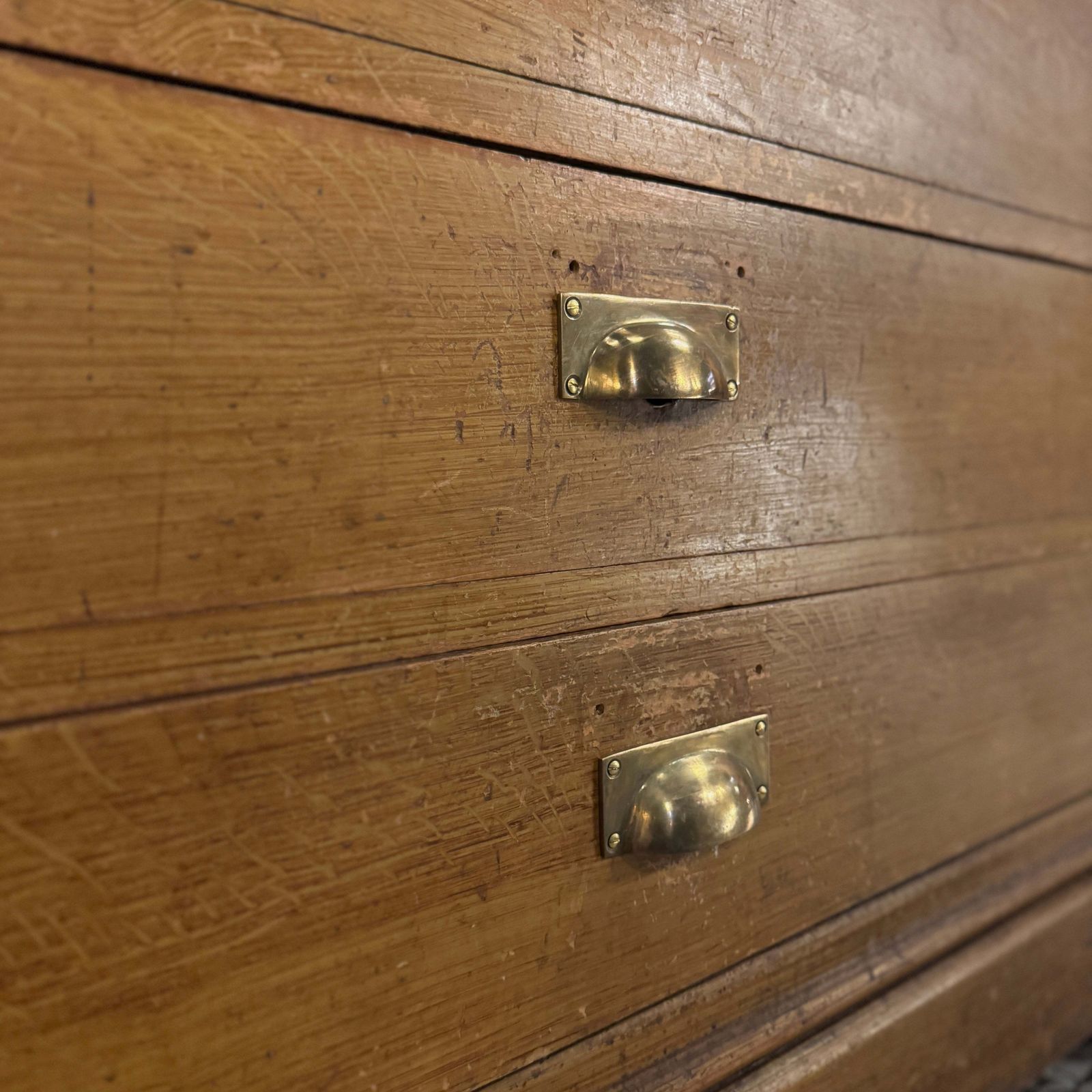 Louis Philippe Scumble Glazed Chest Of Drawers. photo vinterior