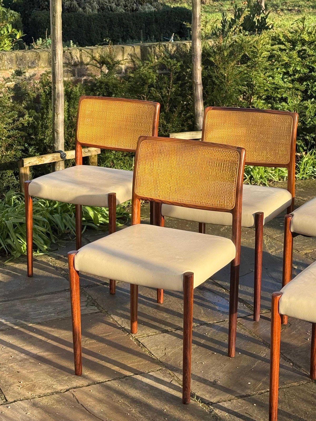 photo vinterior Danish Rosewood Set Of Eight Dining Chairs By Niels Otto Moller 1960.