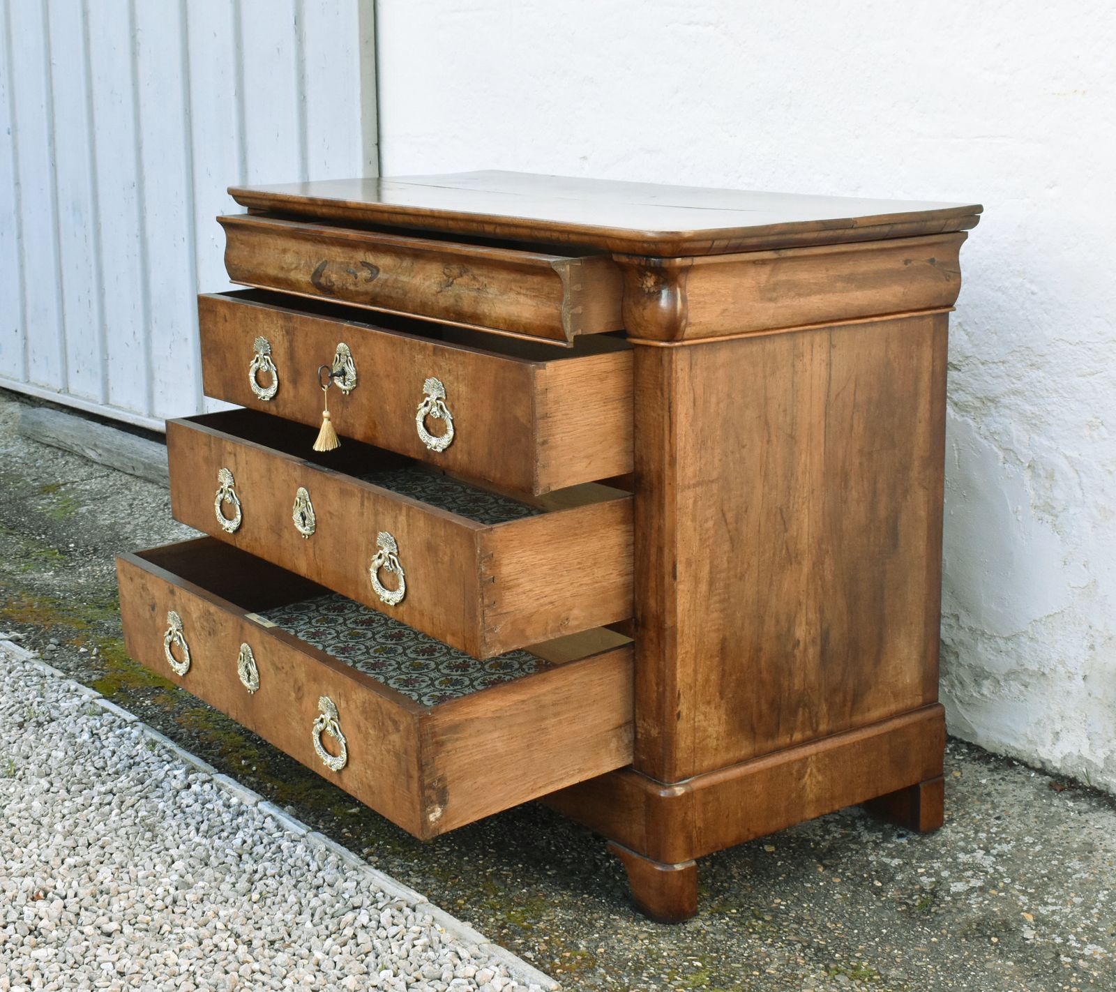 photo vinterior French Chest Of Drawers In Walnut Louis Philippe Period 19th Century