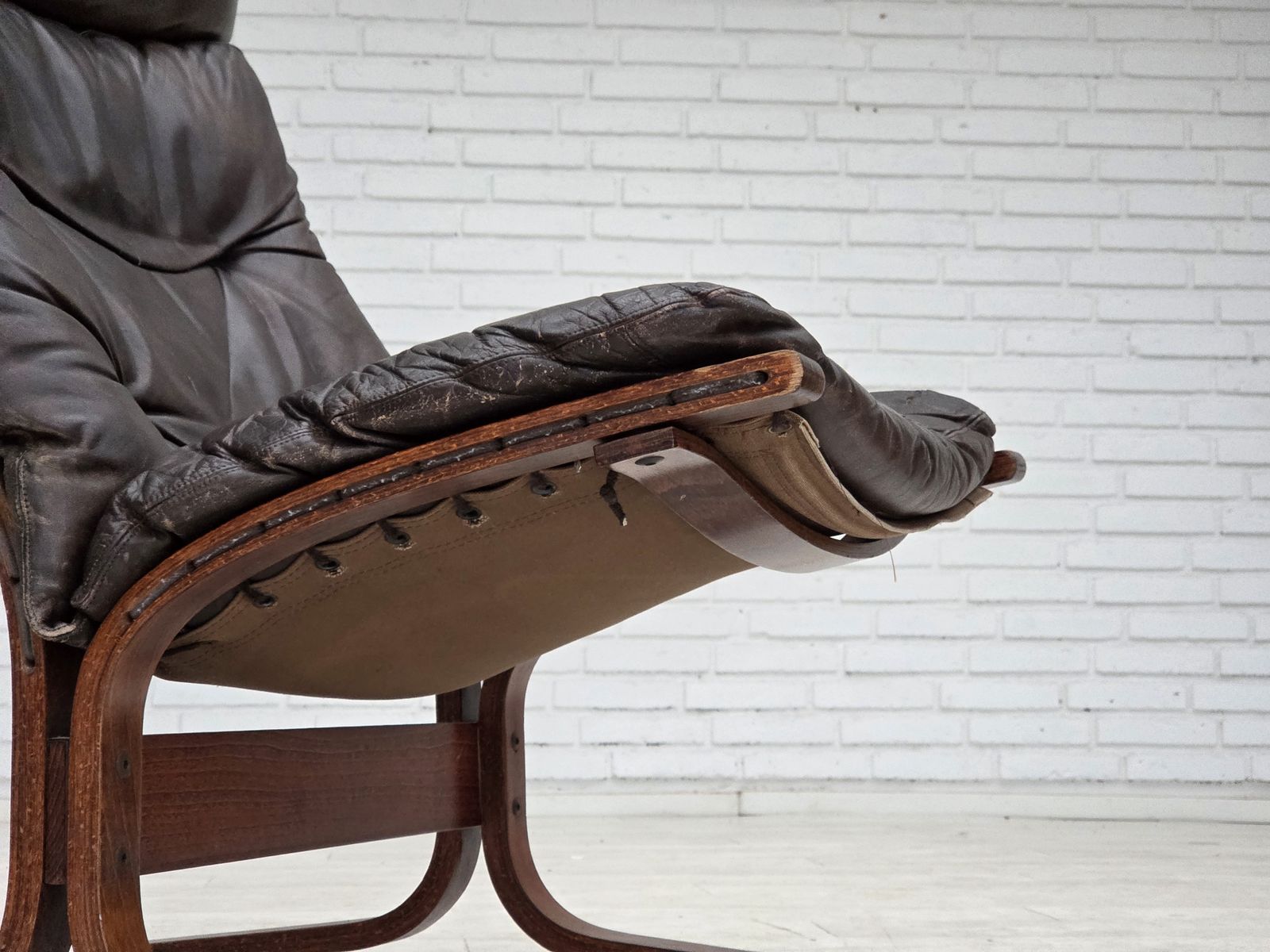 1970s, Norwegian Design By Ingmar Relling, Model "Siesta", Furniture Leather. photo Furniture