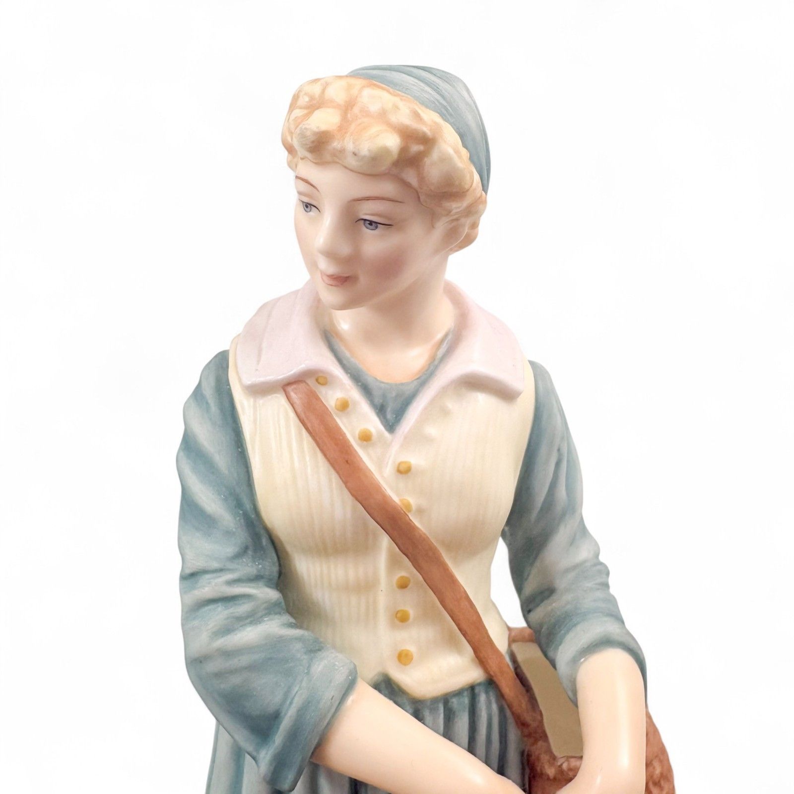 Royal Worcester French Fishergirl Porcelain Figurine By James Hadley Gladley photo vintage